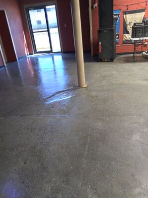 Concrete Floor Waxing in Gulfport, MS (3)